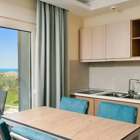 Aparthotel Supreme Luxury 4*