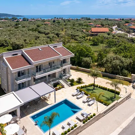 Supreme Luxury Ξενοδοχείο με διαμερίσματα 4*