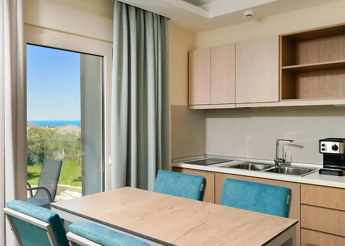 Ξενοδοχείο με διαμερίσματα Supreme Luxury 4*