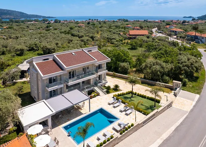 Supreme Luxury Ξενοδοχείο με διαμερίσματα 4*