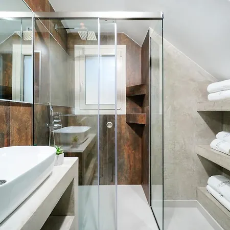 Supreme Luxury سكالا بوتامياس