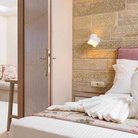 Supreme Luxury Aparthotel